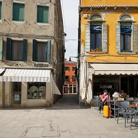 Residenza Dondel 아파트 *